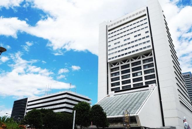 2023年に閉館し現在も建物が残る中野サンプラザと旧中野区役所。2026年3月に2034年度完成目標での建替えが発表された中野駅北口の2026年5月時点の景観。